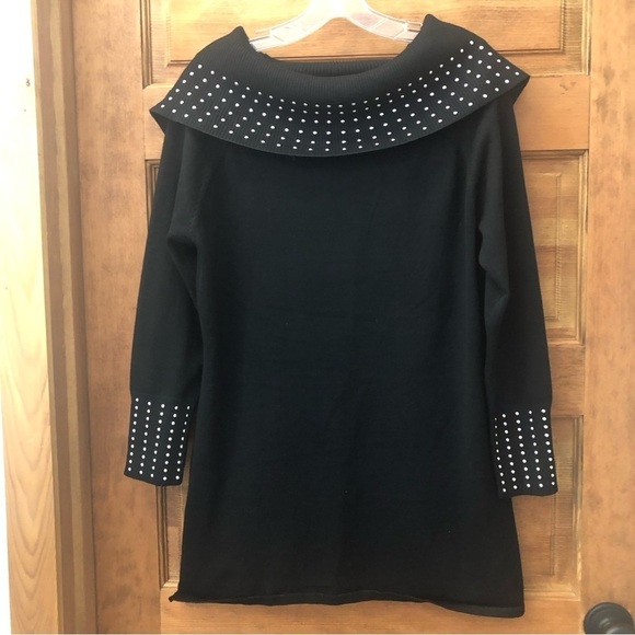 Questions / NWT/ Women's /Metallic Black Turtleneck Sweater Silver Studs/ S - Picture 2 of 12